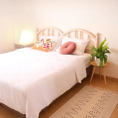 Casa Lea - Central, Cozy And Right By The Beach Apartament