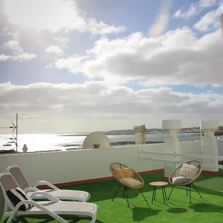 Apartman Casa Lea - Central, Cozy And Right By The Beach