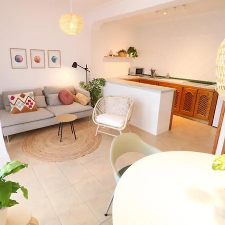 Casa Lea - Central, Cozy And Right By The Beach Apartman