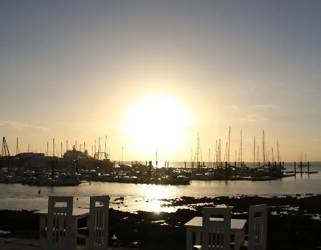 Casa Lea - Central, Cozy And Right By The Beach