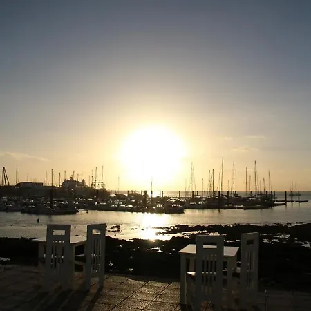 Casa Lea - Central, Cozy And Right By The Beach